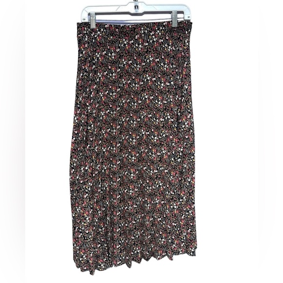 Two piece floral set  Blouse & Maxi Skirt Floral NWT Medium Two Piece Separate - Picture 9 of 16